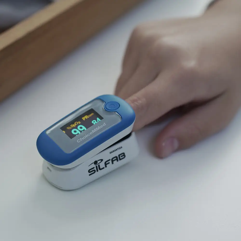 SILFAB OXIMETRO ADULTO MD300 